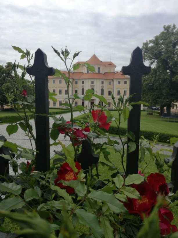 Zámek Liblice, obec Liblice, nedaleko města Mělník